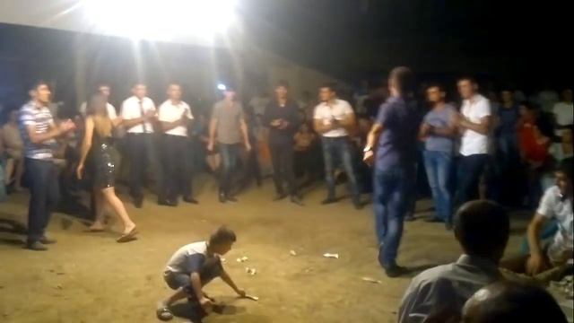 Кусары село Леджет. Мая Алимутаева. Лезгинка. дем смотреть онлайн