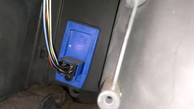 How To Fix 2001 Ford Focus AC and fan problem смотреть онлайн