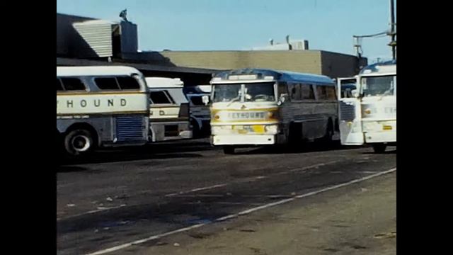 🇺🇸[8mm] 1960s Greyhound depot - Texas USA смотреть онлайн