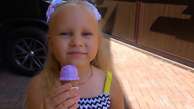 Alice play in plastic ice cream смотреть онлайн