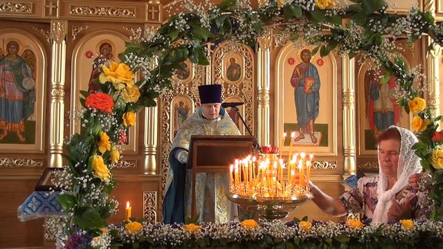 Первая Божественная литургия в Успенском храме с Верхний Мамон смотреть онлайн