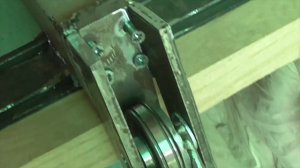 Быстрозажимной параллельный упор для пильного станка