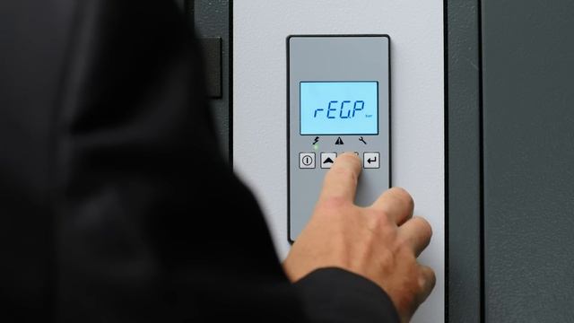 Atlas Copco: New G 7-15 oil-injected screw compressors смотреть онлайн