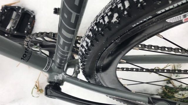 Зимой на гравийных покрышках fixed gear jamis beatnik смотреть онлайн