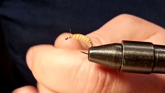 Опарыш № 1. Имитация опарыша. Светится в темноте.