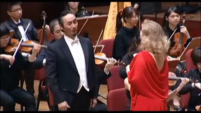 Franz Lehar duet from "Merry Widow" Wittorio Wu (baritone) and Elena Ayusheeva(soprano) смотреть онлайн