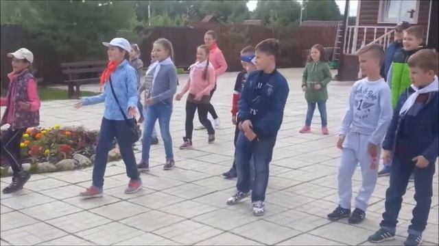 Утренняя зарядка мечтателей! Вторая смена, 2017 смотреть онлайн