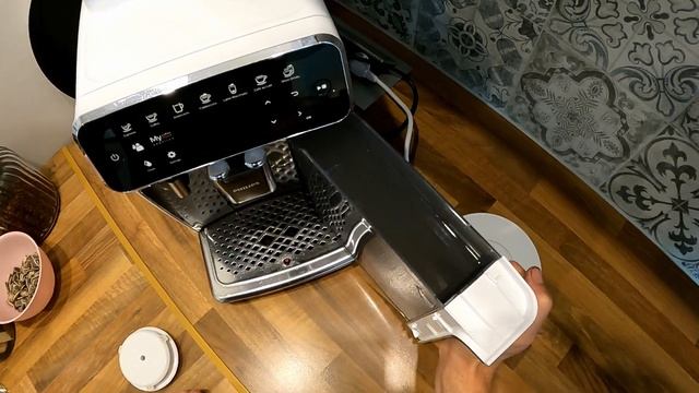 Jak Odkamienić Ekspres Do Kawy OCTEM ? Na Przykładzie LatteGo