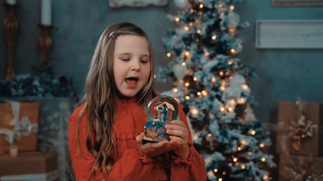 ИИСУС РОДИЛСЯ смотреть онлайн