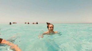 ОТДЫХ В ЕГИПТЕ ЧУТЬ НЕ УКУСИЛА АКУЛА !?