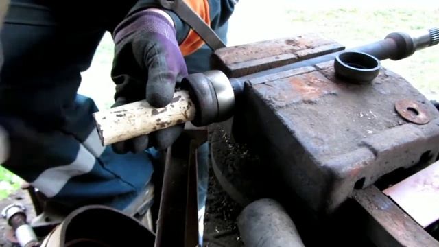 Замена подвесного (промежуточного) подшипника полуоси форд-мондео 3.