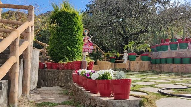 Школа Раджа Йоги. Парк Дади Джанки смотреть онлайн