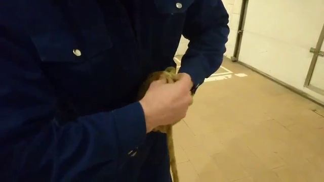 Сматывание веревки в клубок смотреть онлайн