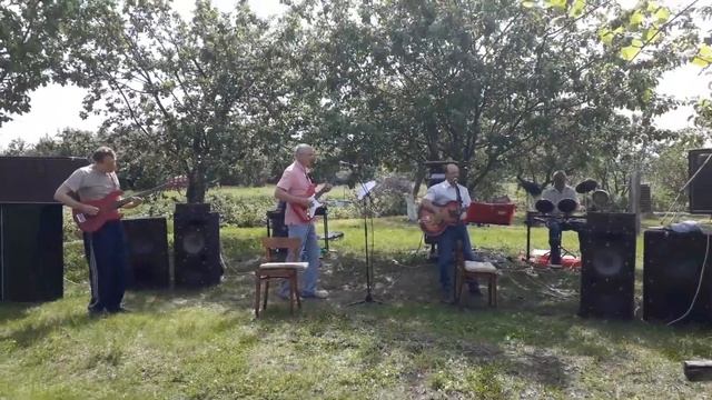 ВИА Бирючане. Здравствуй девушка ночь . Запись с телефона , репетиция смотреть онлайн