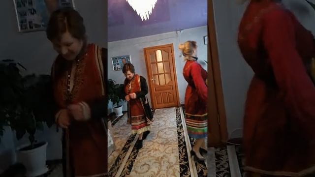 Марийские танцы. Танцы народов мира. Марийские костюмы. Мариэл. смотреть онлайн