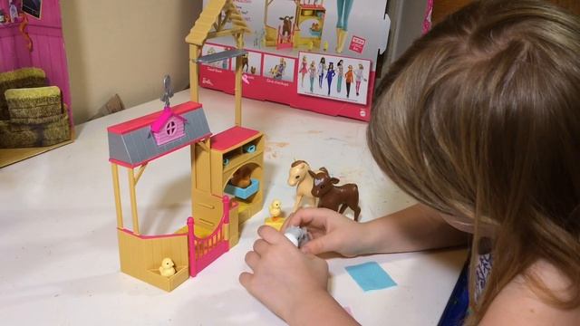 Unboxing Barbie Farm Vet Play Set and Play смотреть онлайн