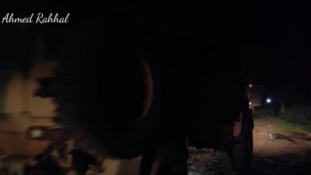 Сирия! 20.03.20 Турецкие военные проехали ночью по трассе М4 после демонтажа земляных насыпей. смотреть онлайн