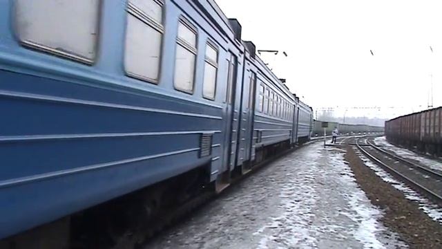 Электропоезд ЭД9М-0237 станция Живодовка