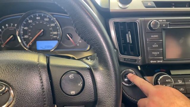 Сброс счетчика масла на TOYOTA RAV4 2013. Reset Oil Maint Reqd On Toyota Rav 4