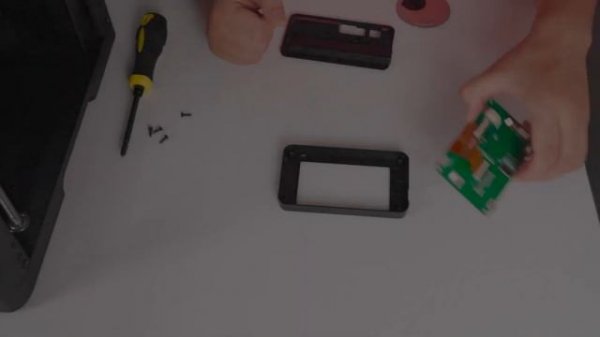 Flashforge Adventurer 5M Installing the screen.