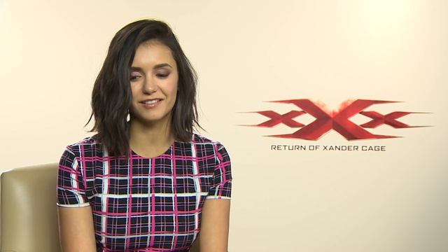 Nina Dobrev about her new haircut смотреть онлайн