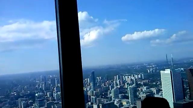 Inside on CN tower смотреть онлайн