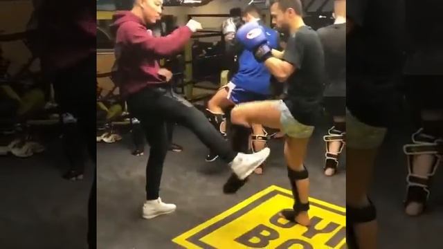 Годная тема - прикормить на защиту и высечь ногу смотреть онлайн