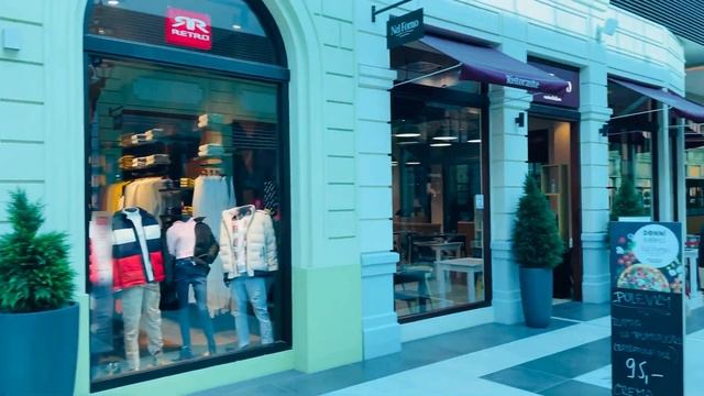 Крупнейший в Чехии аутлет премиум-класса Premium Outlet Prague Airport расположен близко к аэропорт смотреть онлайн