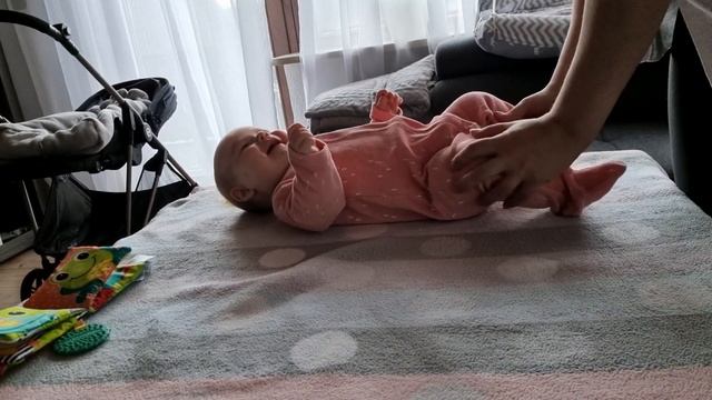 Наш день с малышкой 4 месяца/ Будни молодой мамы смотреть онлайн