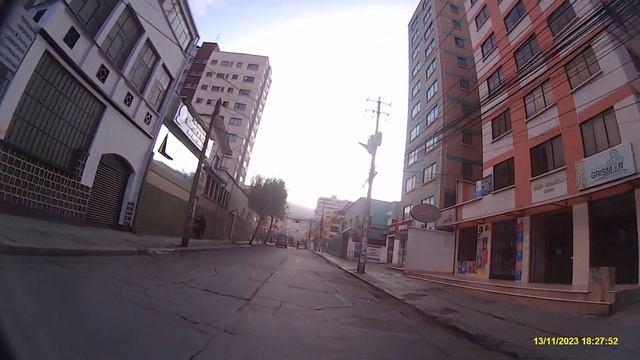 HONDA XR230. GOING TO WORK IN LA PAZ CITY BOLIVIA. смотреть онлайн