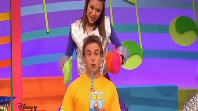 Hi5  Series 13 - Robots