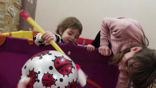 VLOG Помогаю Наде открыть канал. Даша и Алиса дуреют. смотреть онлайн