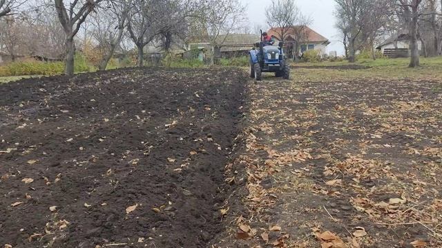 Які ціни на оранку городів і паїв! смотреть онлайн