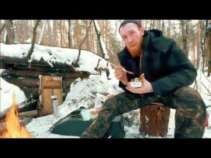 ЖИВУ В ЛЕСУ КАК ДОМА / ЗАИМКА У РЕКИ!