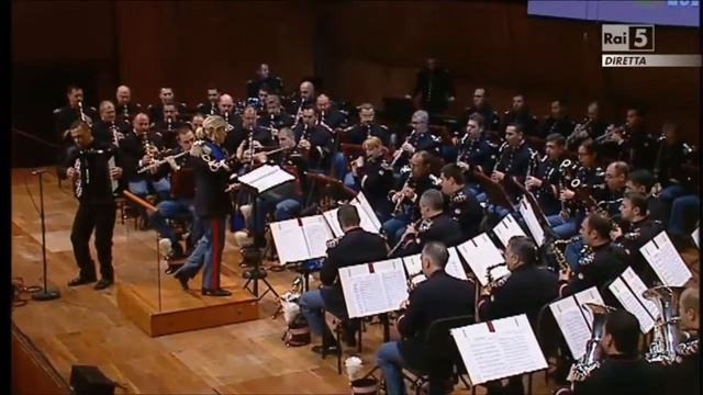 Tango Pour Claude - Banda Esercito смотреть онлайн