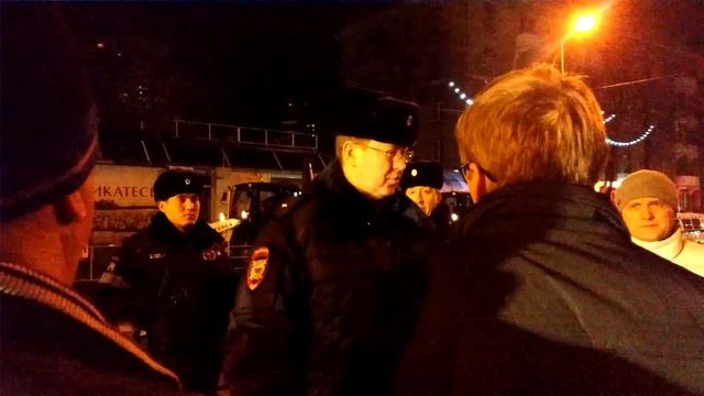 Незаконный снос павильонов на станции метро "Октябрьское поле" в ночь на 09.02.2016 смотреть онлайн