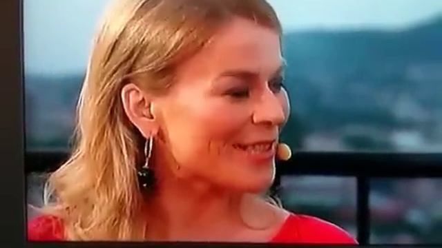 Alexander Rybak interview Sommeråpent 14.7.2010 (Eng&Rus subtitles) смотреть онлайн