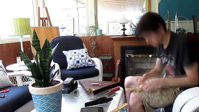 Building an Electric Ukulele Balalaika (Time-Lapse) смотреть онлайн