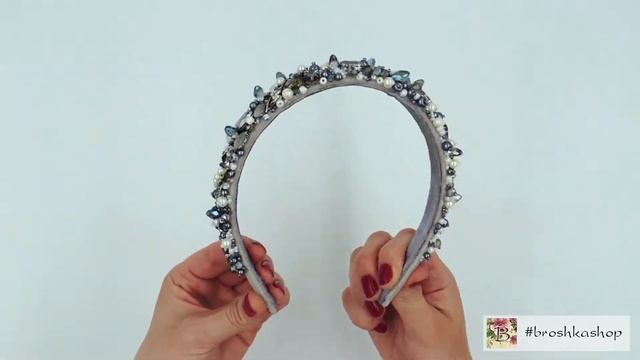 Широкий бархатный ободок в серых тонах смотреть онлайн