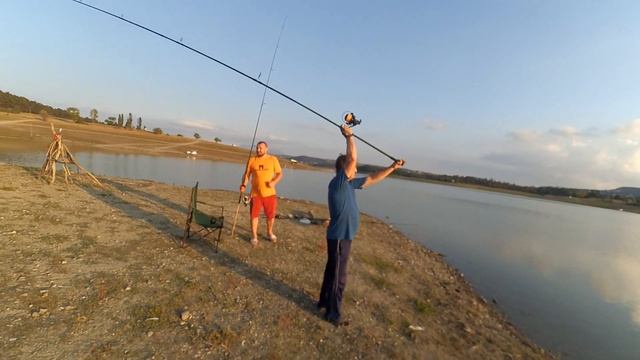 Тренировка по дальности заброса бюджетными карповыми удилищами. смотреть онлайн