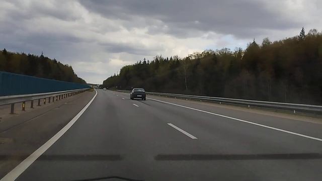Трасса М6...и красивейшее небо.04.05.23 г. смотреть онлайн