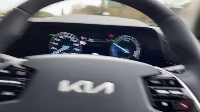 222 Kia Niro K4 PHEV ***ex demo with €4500 savings only 2600 KLM’s *** смотреть онлайн