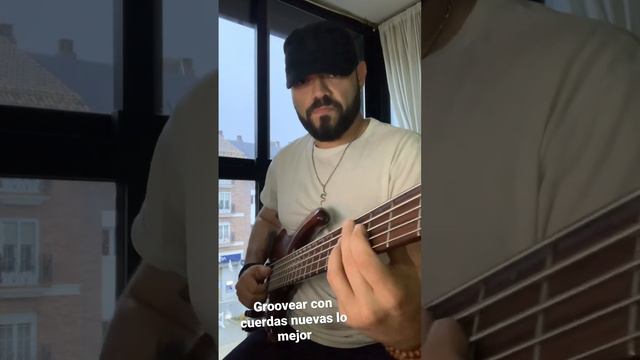 Cort b5 -Korea- testing electric Bass #cortbass #cortb5 #cort #bartolini #bartolinipickups #slap смотреть онлайн