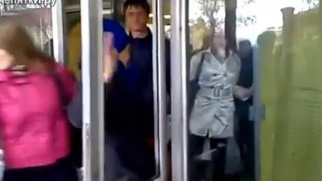 Что будет, если у двери убрать стекло смотреть онлайн