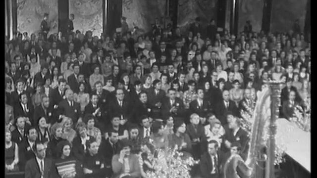 За того парня (И. Кобзон, Л. Лещенко) смотреть онлайн