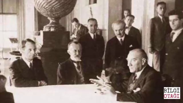 ADNAN MENDERES VE ATATÜRK'ÜN TANIŞMA ANI