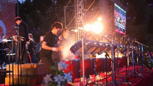 Барабанное шоу "SPLASH" Шоу барабанщиков Drummers show Splash смотреть онлайн