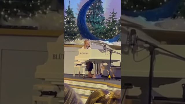 В хлеву родился Младенец Божий 💫 | Анастасия Солодкая смотреть онлайн