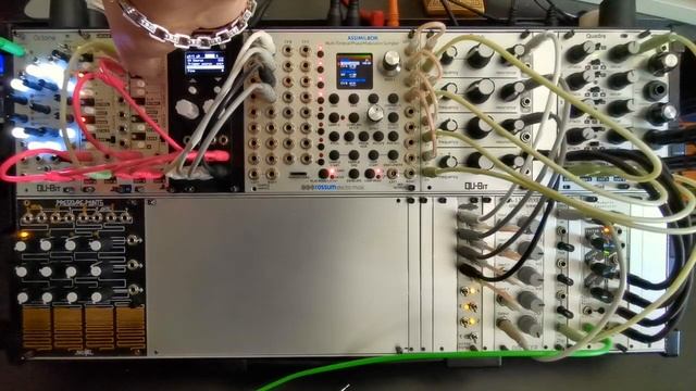 Making melodies on a modular system смотреть онлайн