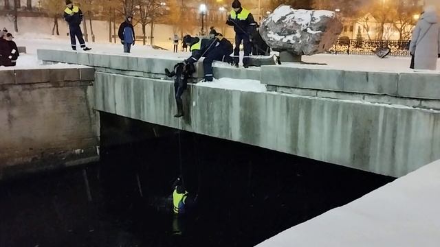 Спасение Девушки на Плотинке, Екатеринбург, 05.11.2022г смотреть онлайн